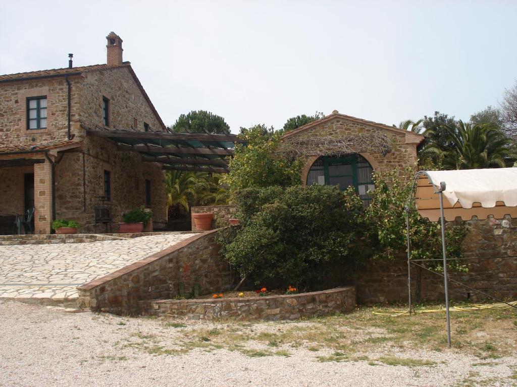 Agriturismo La Fontanella & Glamping スヴェレート エクステリア 写真